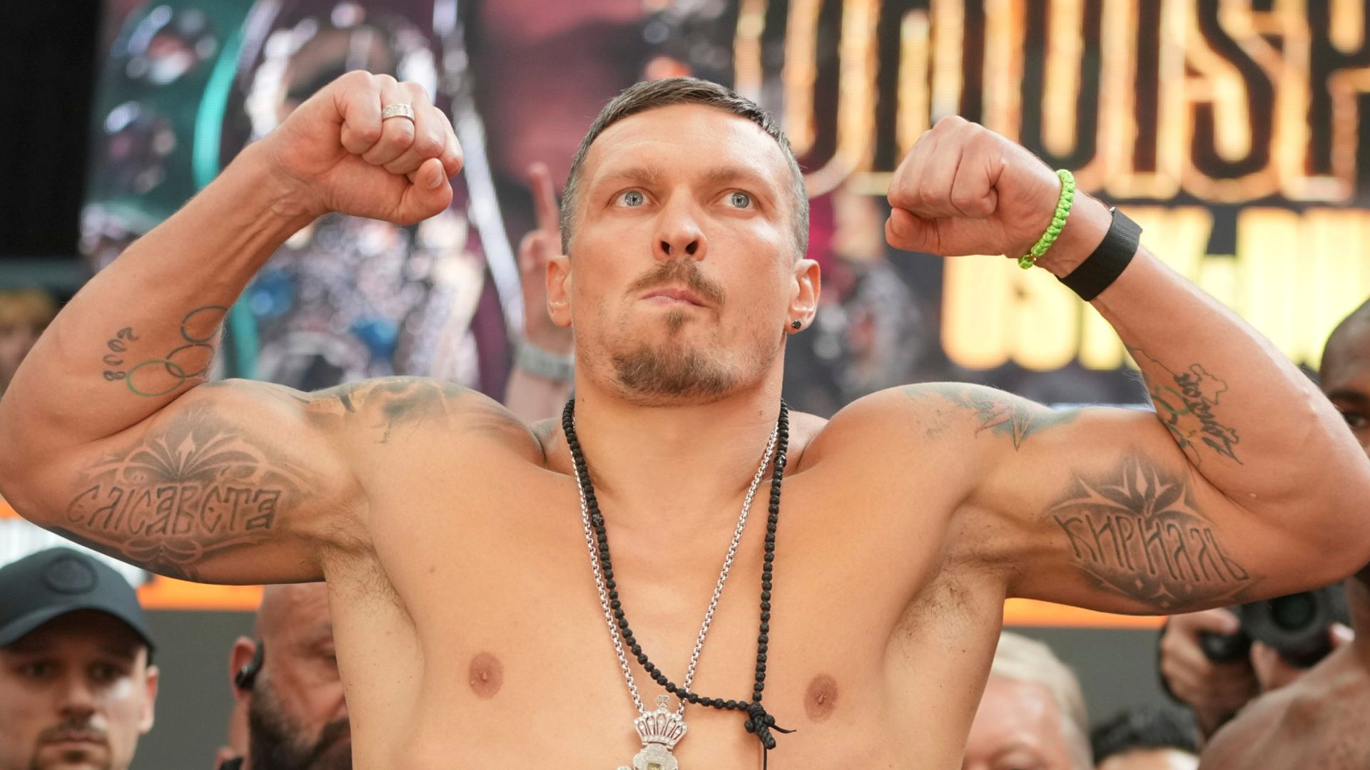 Usyk'tan Şok