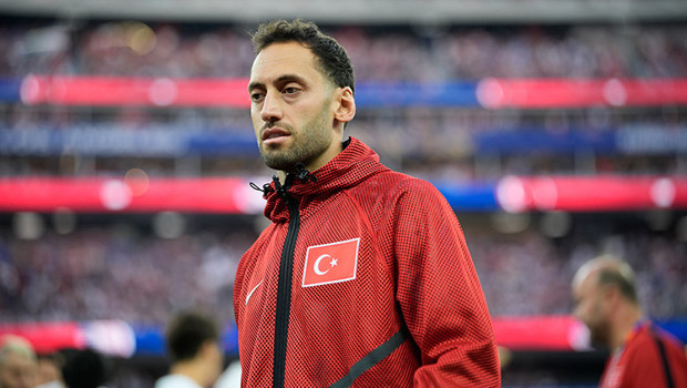 Hakan Çalhanoğlu'ndan