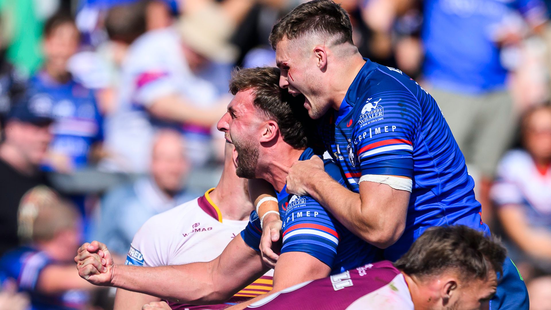 Wakefield, Huddersfield’i
